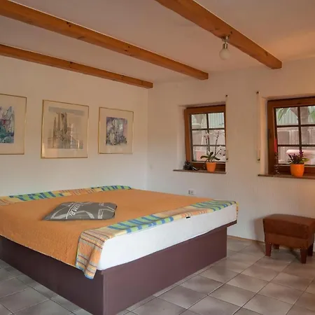 Vendégház Haus Burgblick Kaminzimmer *