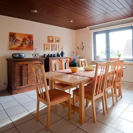 Vendégház Haus Burgblick Kaminzimmer